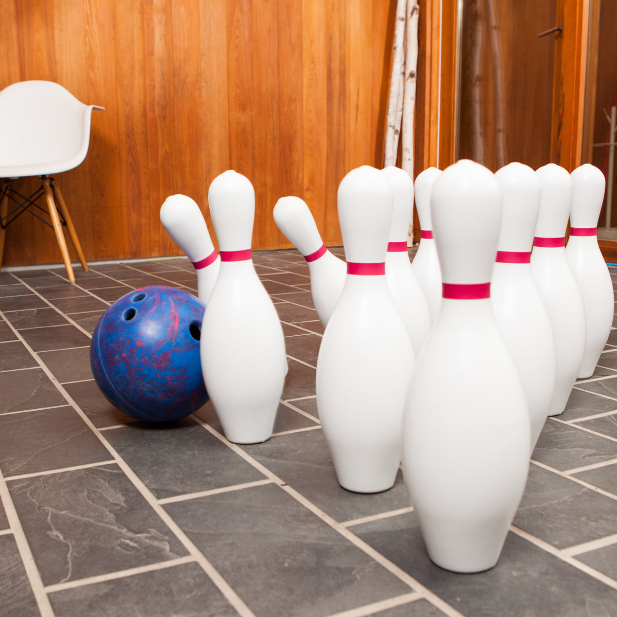 Champion Sports Rubber Bowling Ball