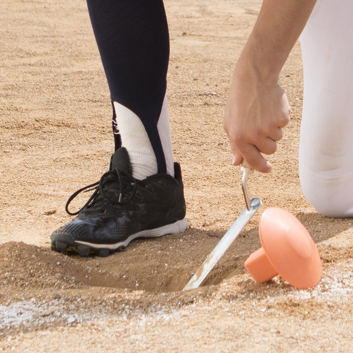 Champion Sports Dig Out Tool