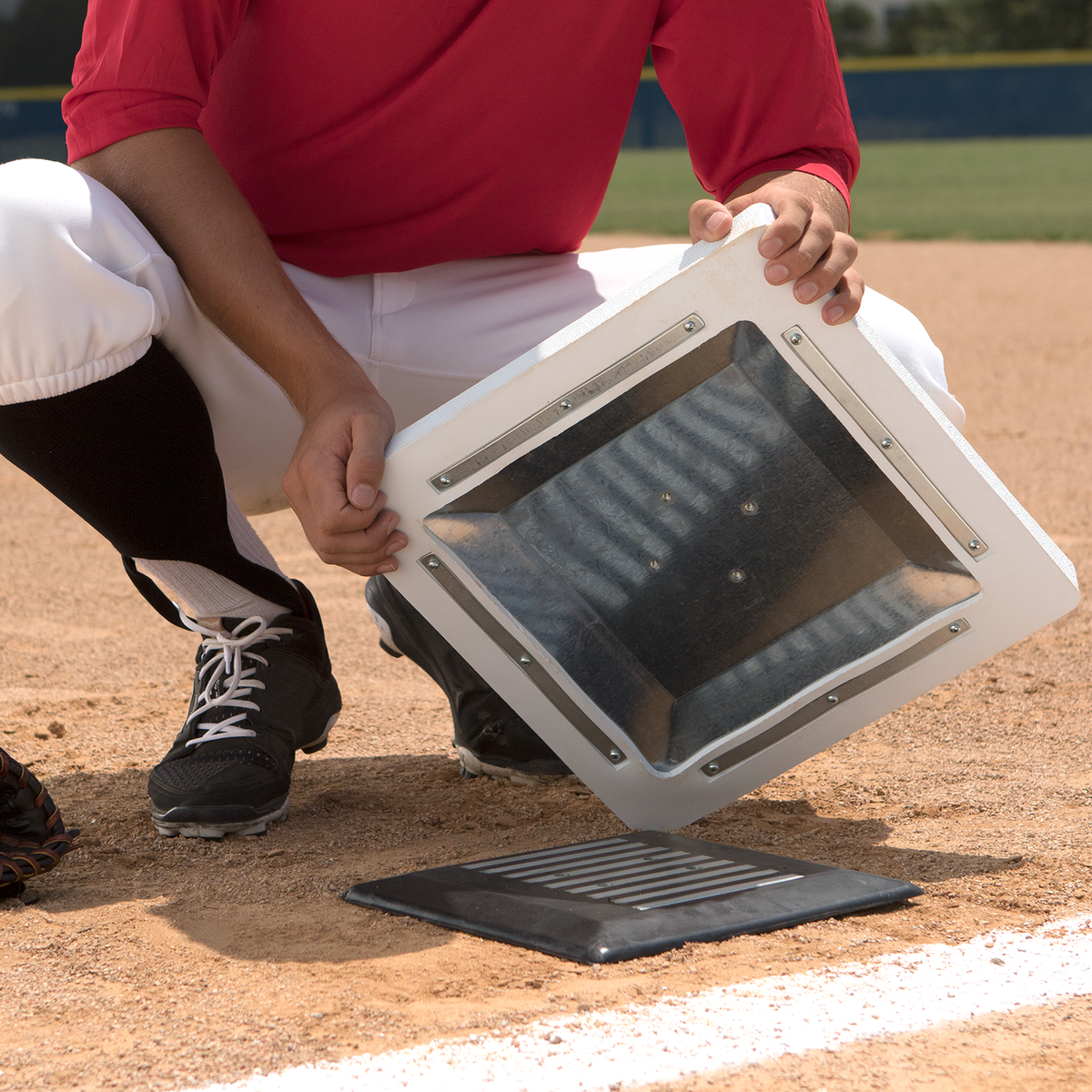Champion Sports Magnetic Break-Free Base