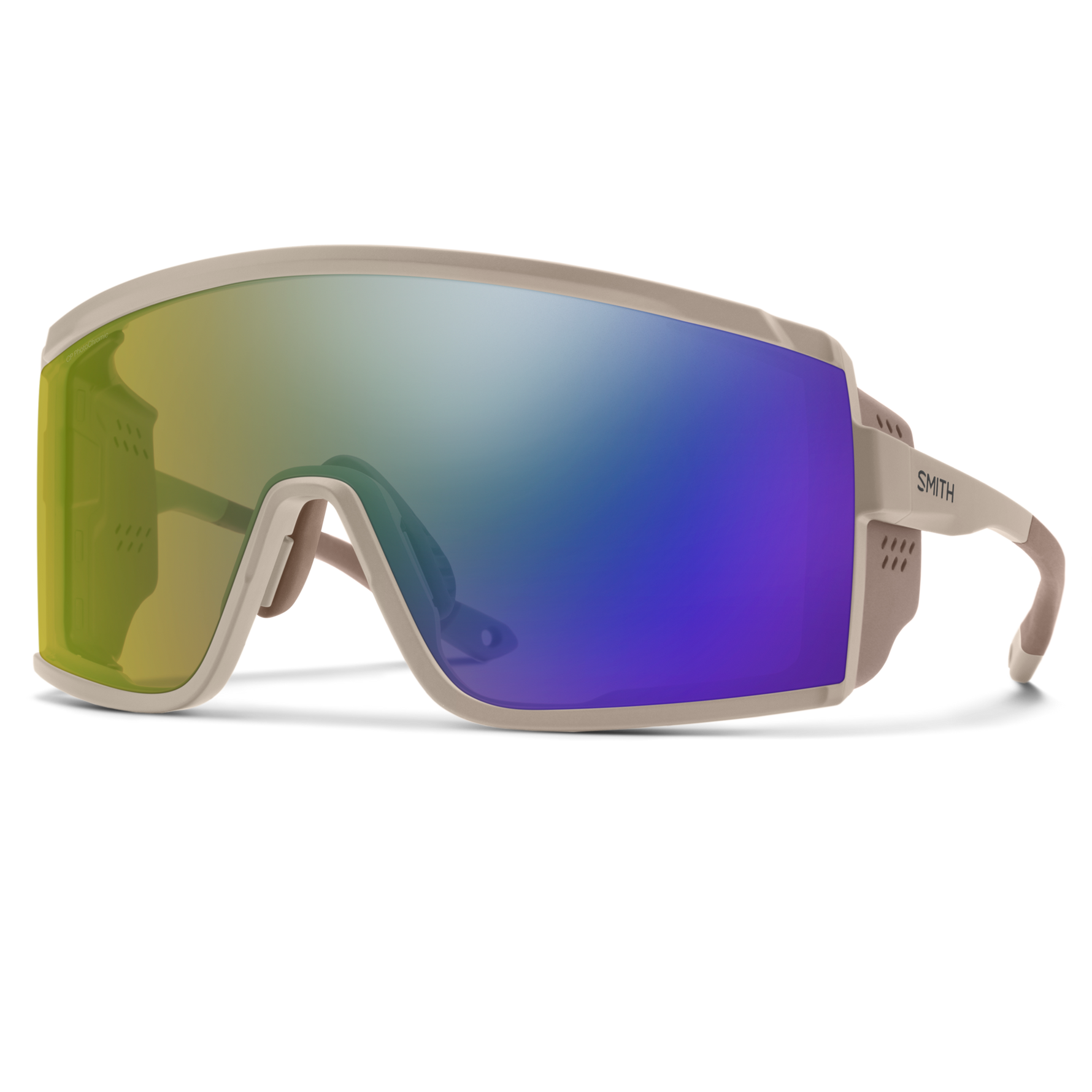 Smith Pursuit - Matte Summit | ChromaPop Glacier Photochromic Yellow Violet Mirror